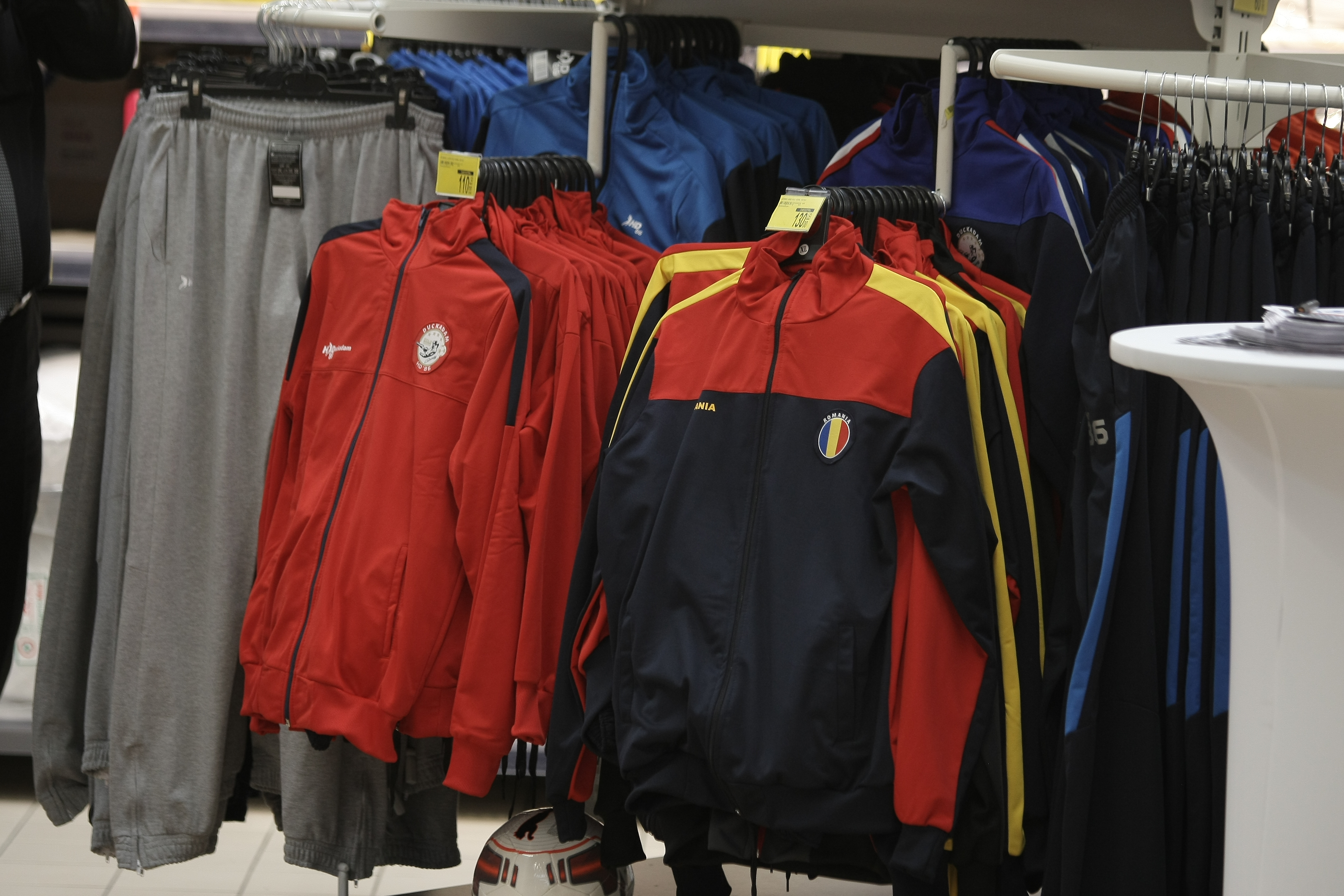 Duckadam și-a lansat propria linie de echipament sportiv! ^”Eroul de la Sevilla” a intrat în rândul starurilor mondiale / FOTO&VIDEO