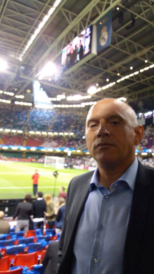 Generația de Aur, întâlnire senzațională la Cardiff. Răducioiu s-a fotografiat cu tatăl lui David Beckham! GALERIE FOTO