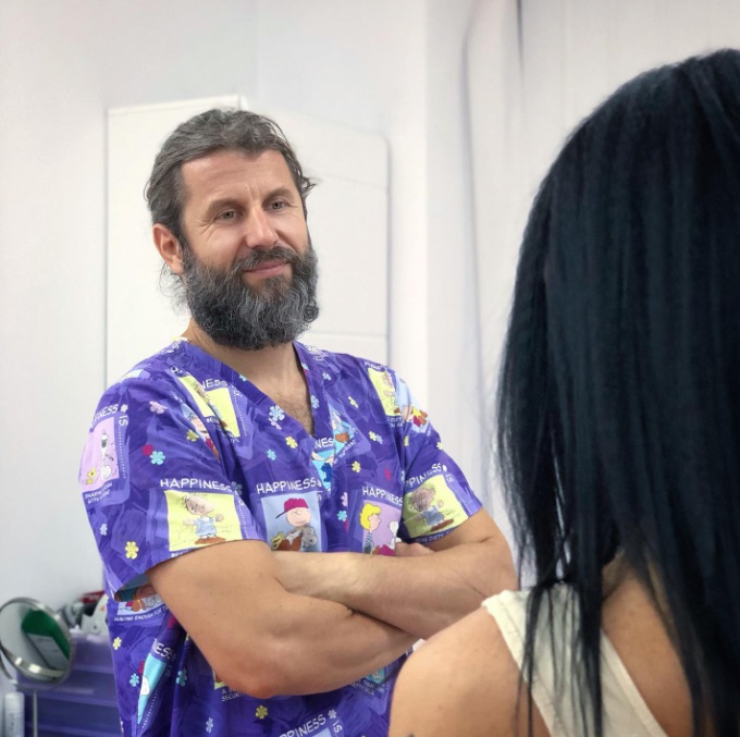 Reacțiile vedetelor după ce Călin Doboș, medicul estetician, a murit. Bianca Drăgușanu: „Este îngrozitor. Nu pot să cred așa ceva”