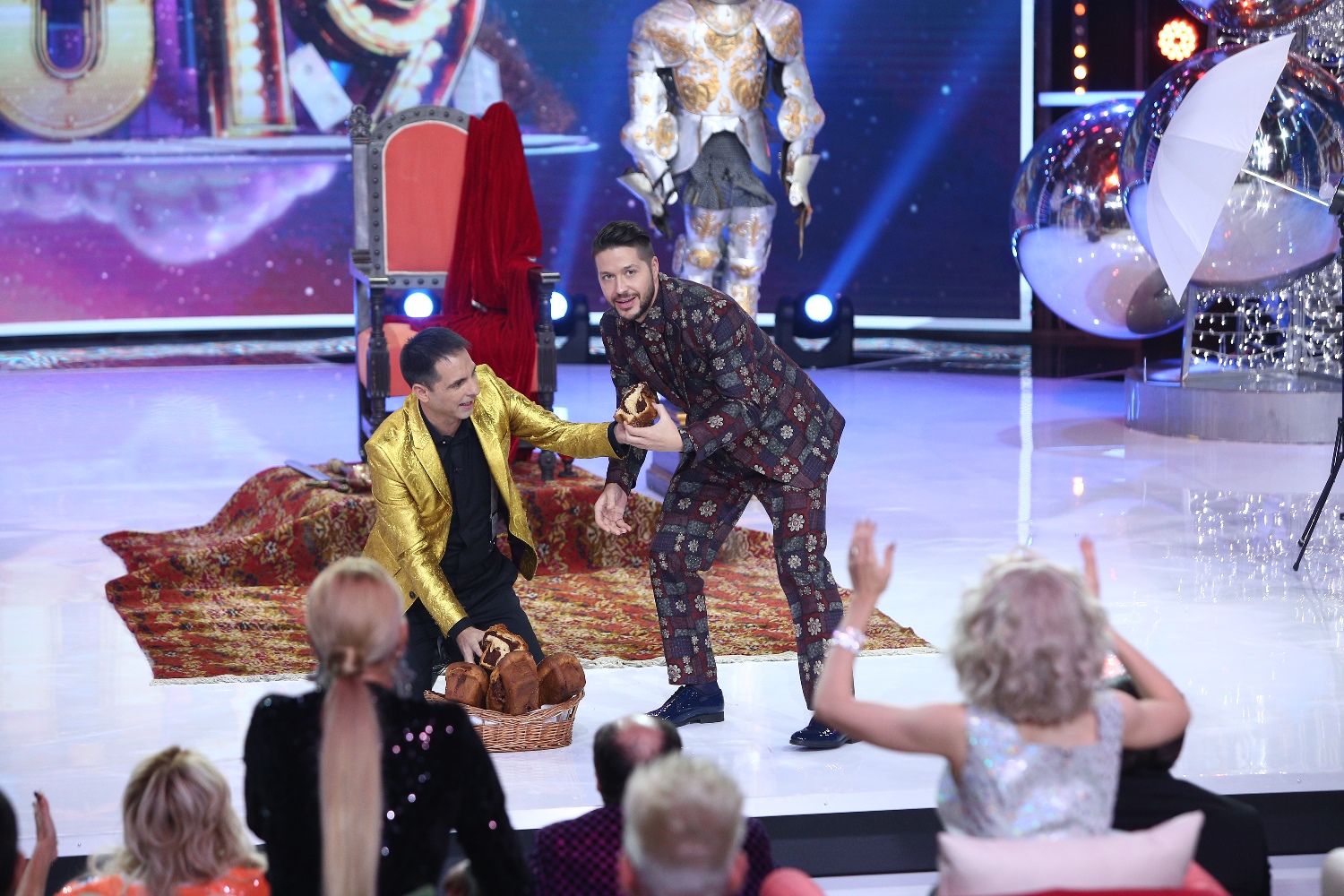 Revelionului Starurilor 2019, din culise: Dorian Popa a rupt ușa de la cabina lui Dan Negru | FOTO