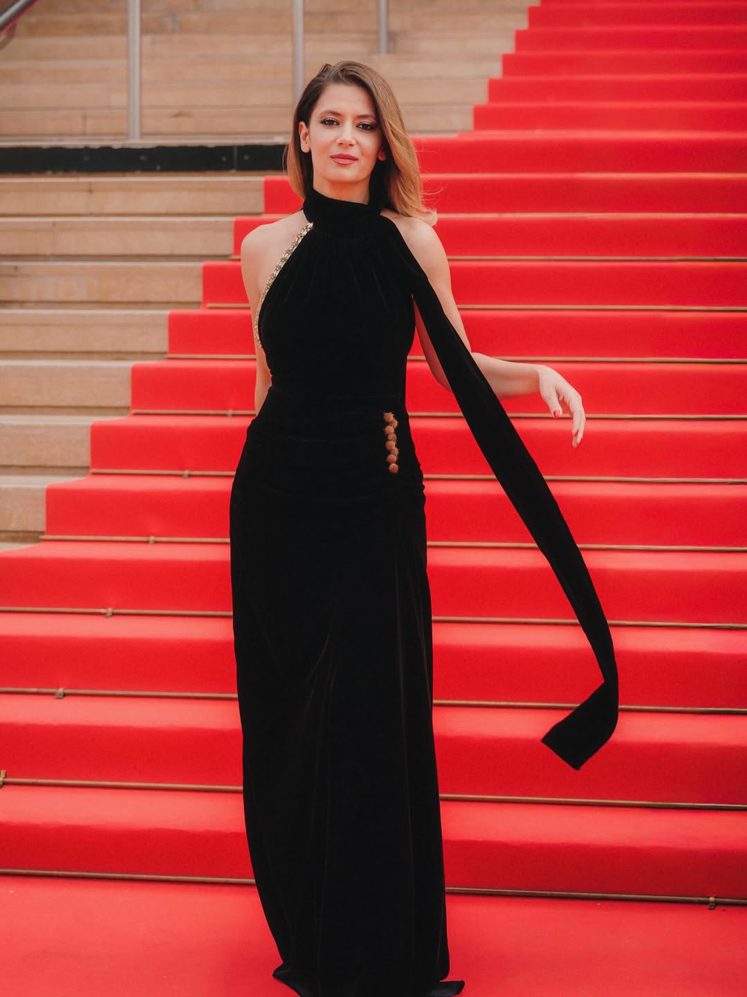 Vedete din România, pe covorul roșu la Cannes 2026. Mădălina Ghenea, Andreea Esca și Amalia Enache au strălucit în rochii spectaculoase