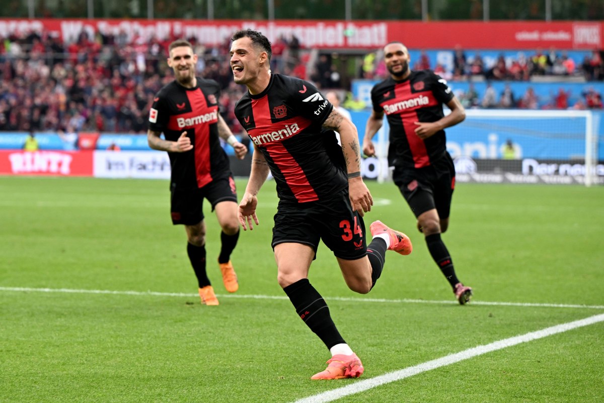 Bayer Leverkusen, campioană a Germaniei pentru prima oară în istoria sa de 120 de ani. Fanii au intrat pe gazon