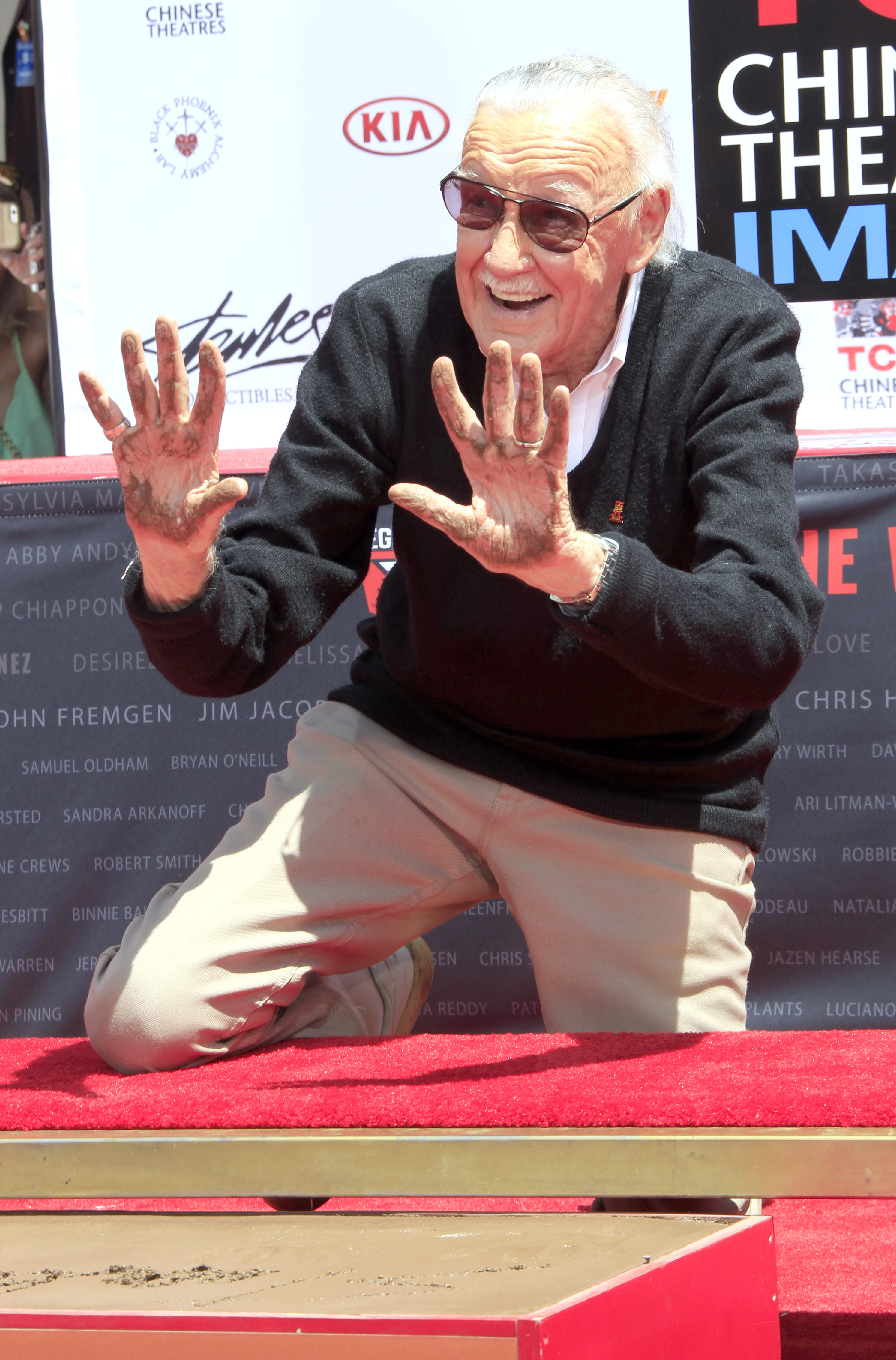 Stan Lee a murit. "Părintele" lui Spider-Man, fiul al unor emigranți din România, era bolnav de mai mult timp