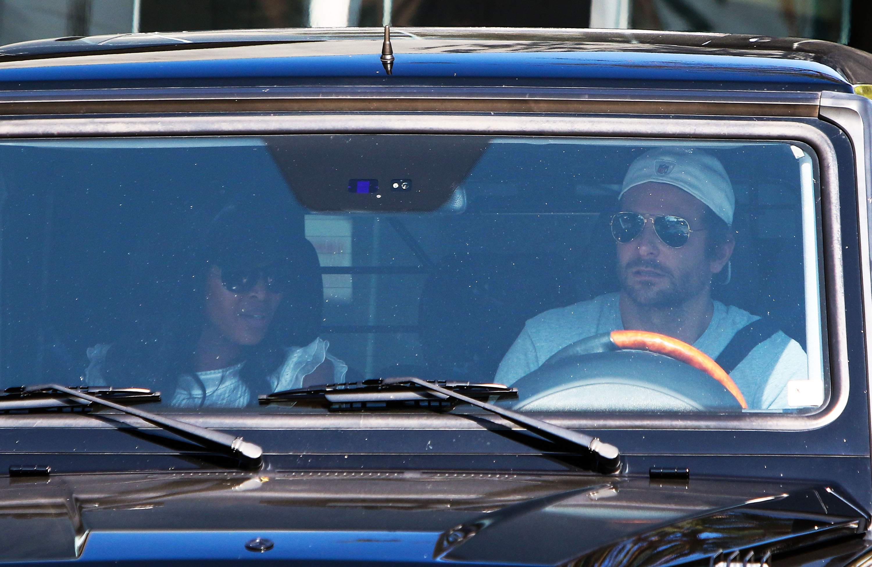 Bradley Cooper s-a despărțit de Irina Shayk? Actorul a fost surprins cu un alt fotomodel celebru | FOTO