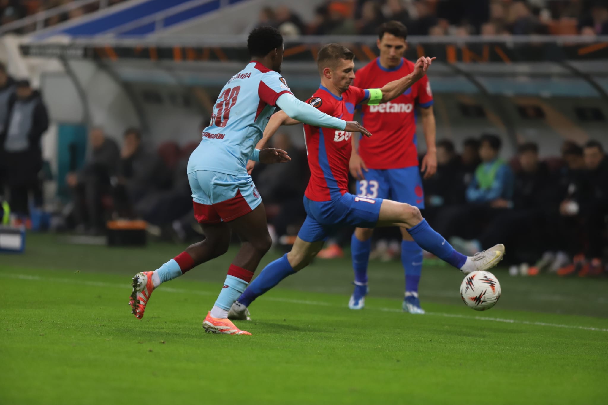 FCSB reușește o remontada de senzație cu Feyenoord și câștigă pe final cu 4-3 după o partidă nebună