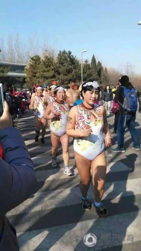 Chinezii fac lucruri trăsnite. Dan Petrescu și Budescu au rămas mască / GALERIE FOTO