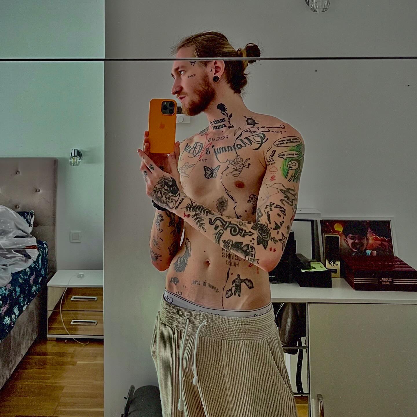 Cine este Alex Furman, concurent la Survivor România 2025. A fost semifinalist la Românii au talent și a servit ca lunetist în armata Israelului