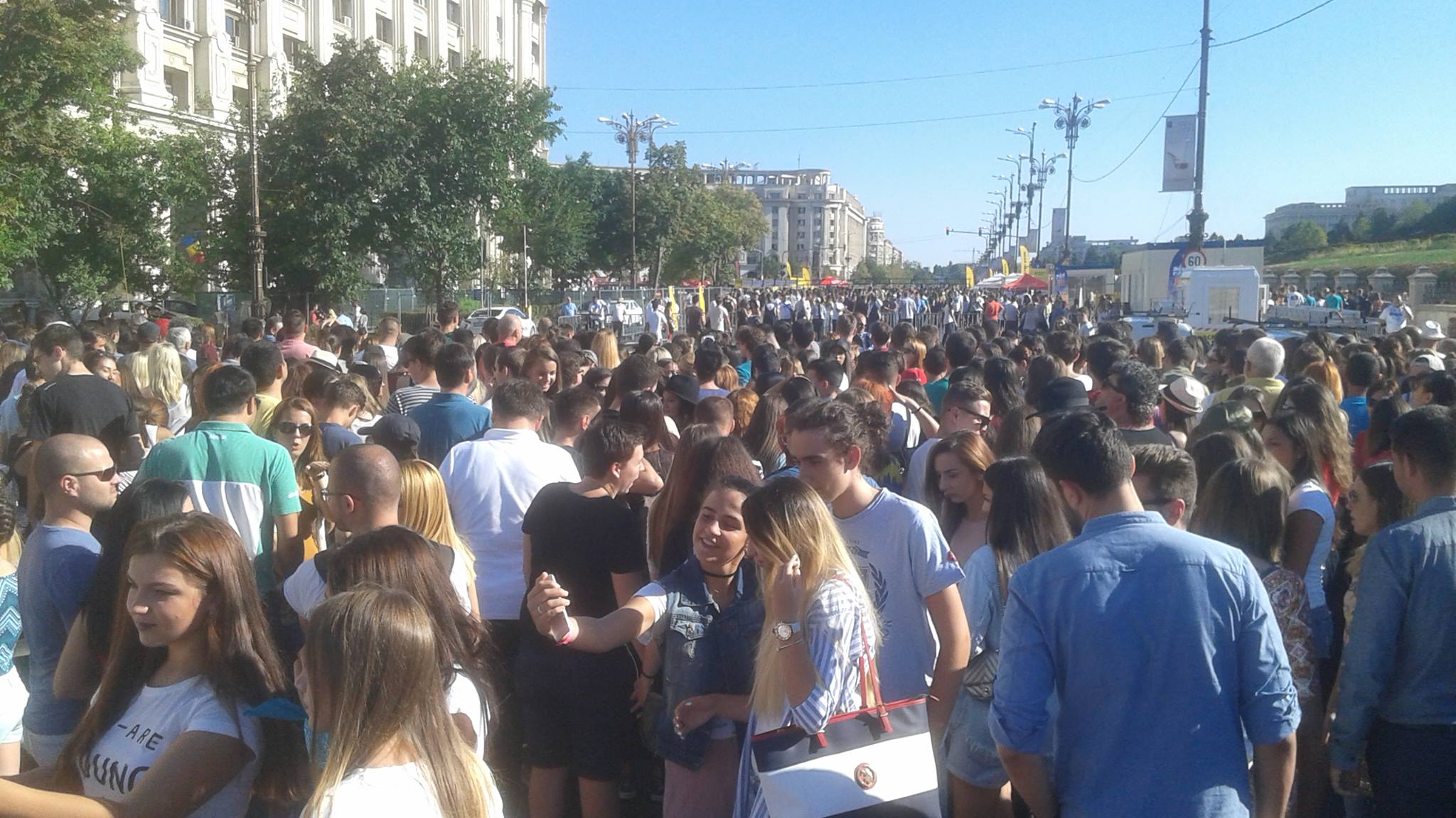 UPDATE | Rihanna a cântat la București, dar la final fanii au fost dezamăgiți. Cum s-a terminat concertul | FOTO