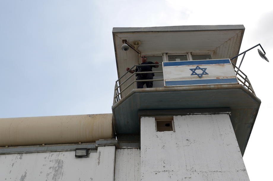 Șase teroriști palestinieni au evadat dintr-o închisoare din Israel, printr-un tunel