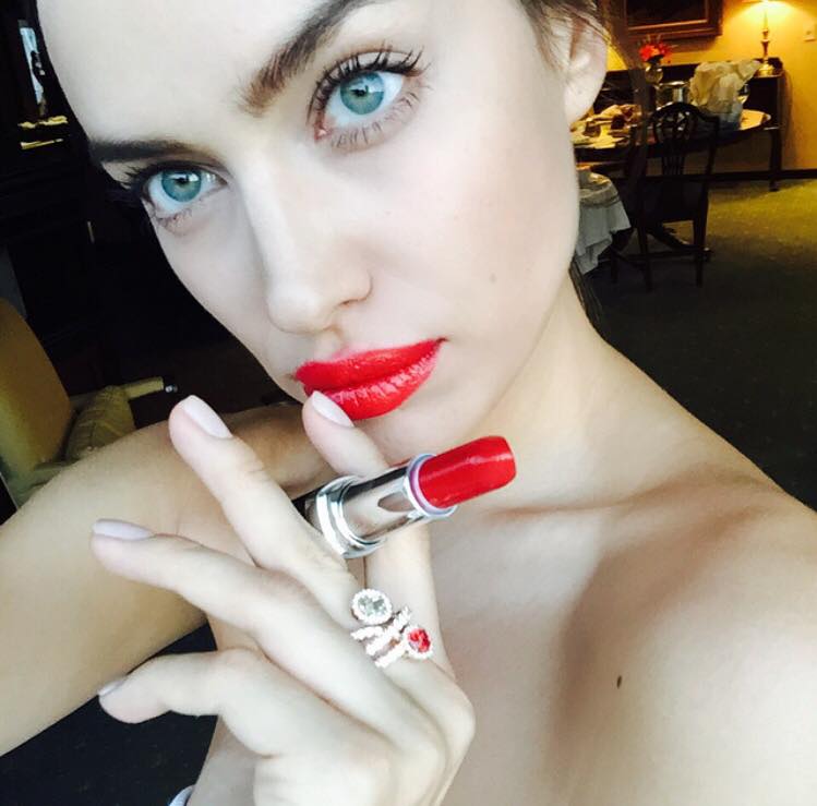 Irina Shayk calcă pe urmele iubitului. Ce titlu a câştigat rusoaica şi cine a fost pe locul doi