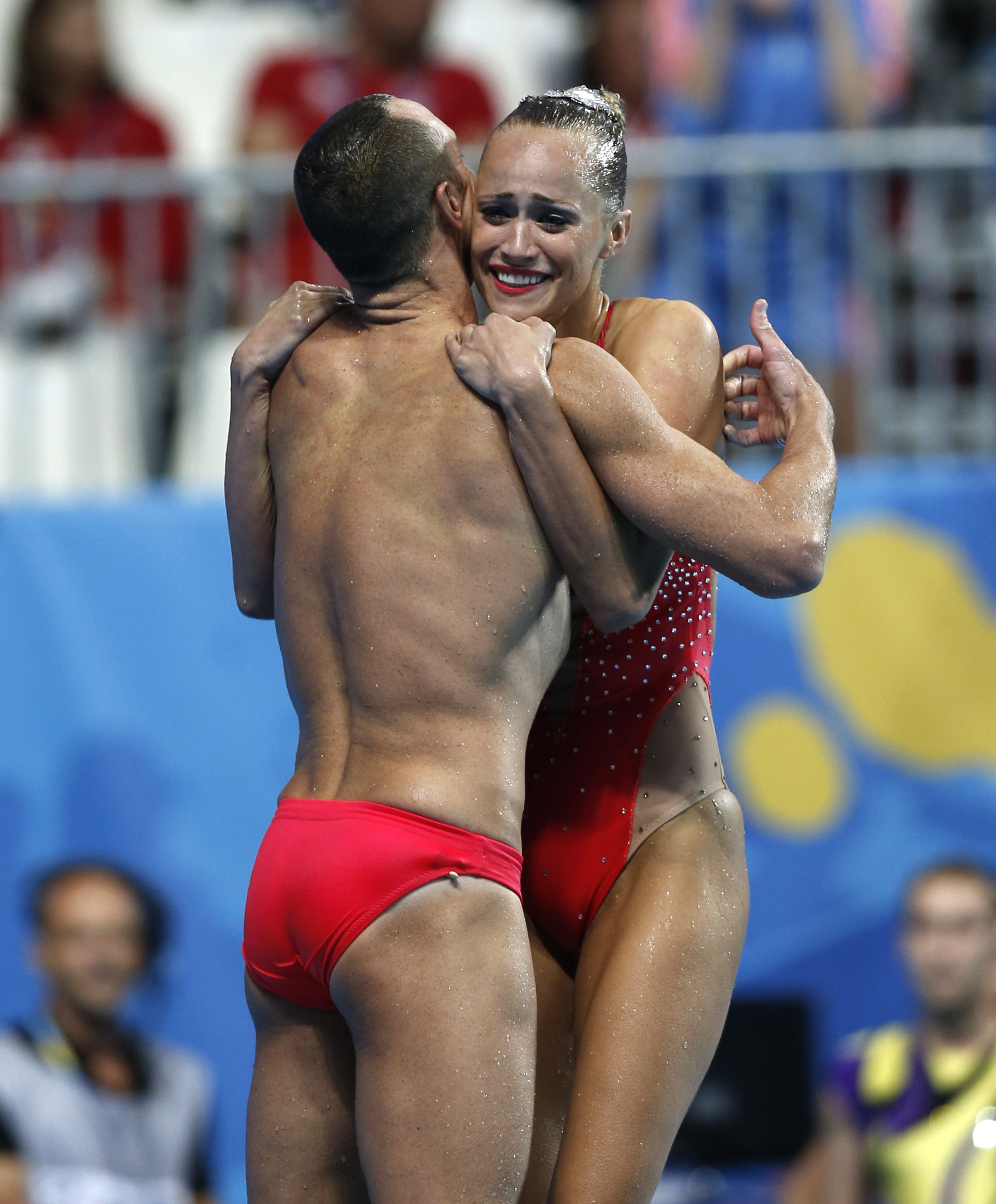 Bill May e primul bărbat campion mondial la sincron!