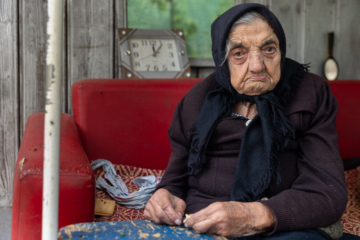 Mănâncă puțin, roagă-te, muncește. Sfaturi de viață lungă de la bătrânii din Ținutul Buzăului