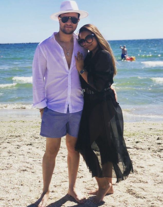 Adriana Simionescu a aflat sexul bebelușului. Adrian Minune va fi bunic pentru a doua oară