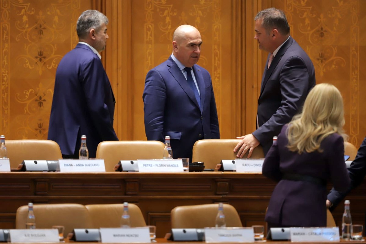 Toate cele patru moțiuni de cenzură depuse împotriva Guvernului Bolojan au fost respinse în Parlament. Ce urmează