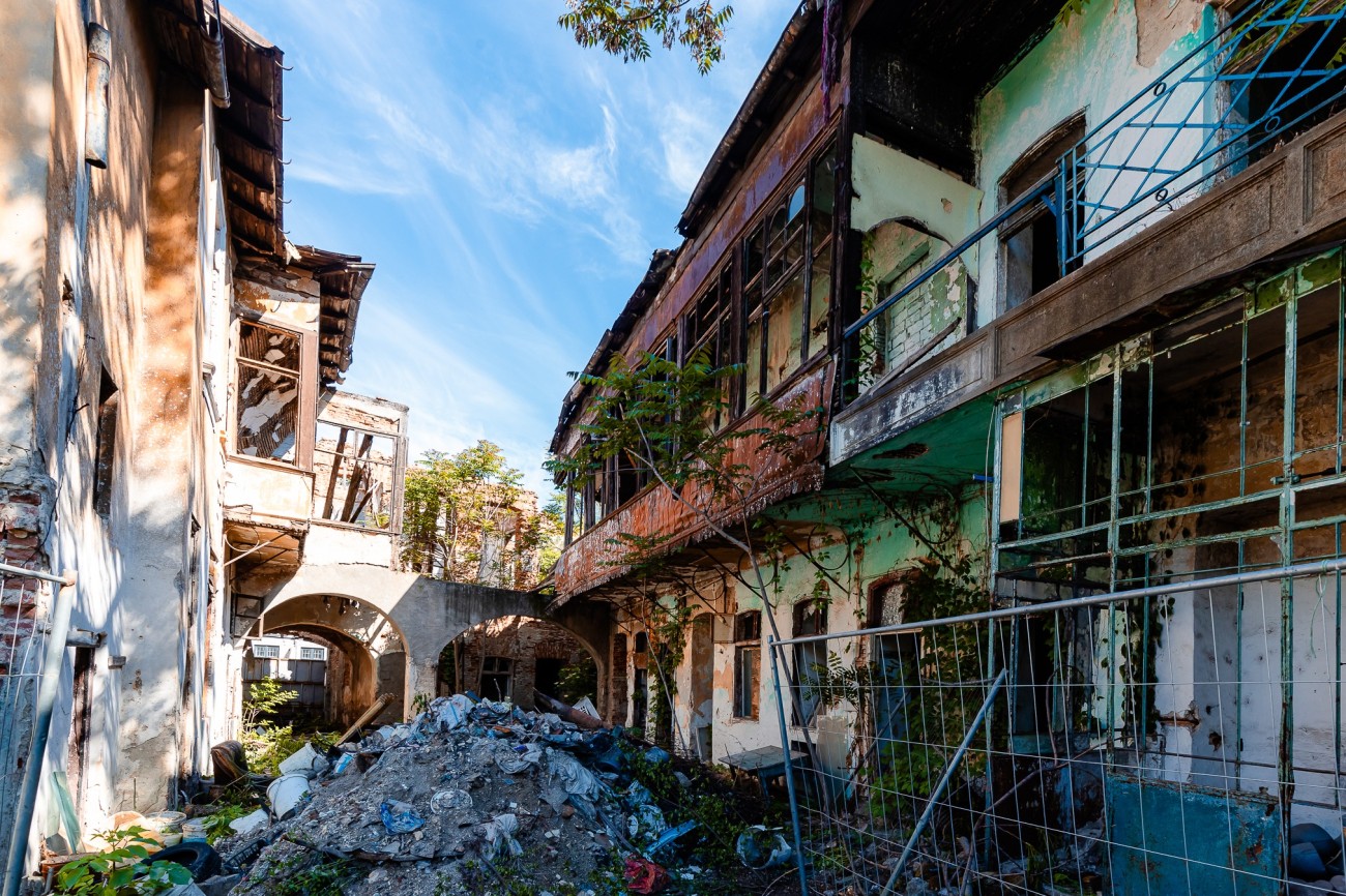 Hanul Solacolu din București a fost salvat de la prăbușire după 30 de ani de ruină. Cum arată și ce vrea să facă Primăria Capitalei aici