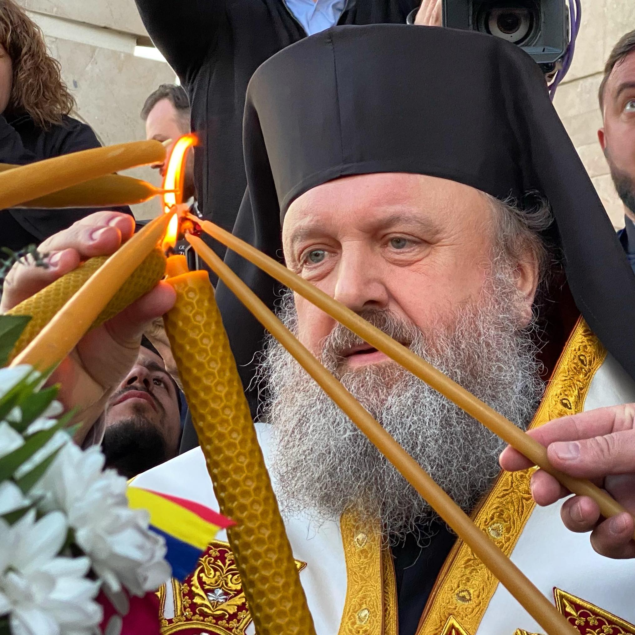 Hristos a înviat! Imagini de la liturghia de Înviere de la Patriarhia Română, oficiată de Preafericitul Daniel