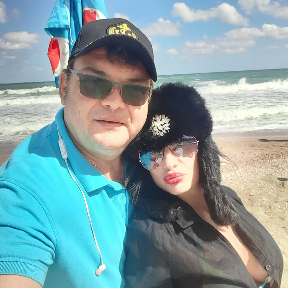 Ioana Popescu este însărcinată: „Sunt puțin speriată”. Actrița a fost prinsă recent în ipostaze tandre cu soțul Roxanei Nemeș
