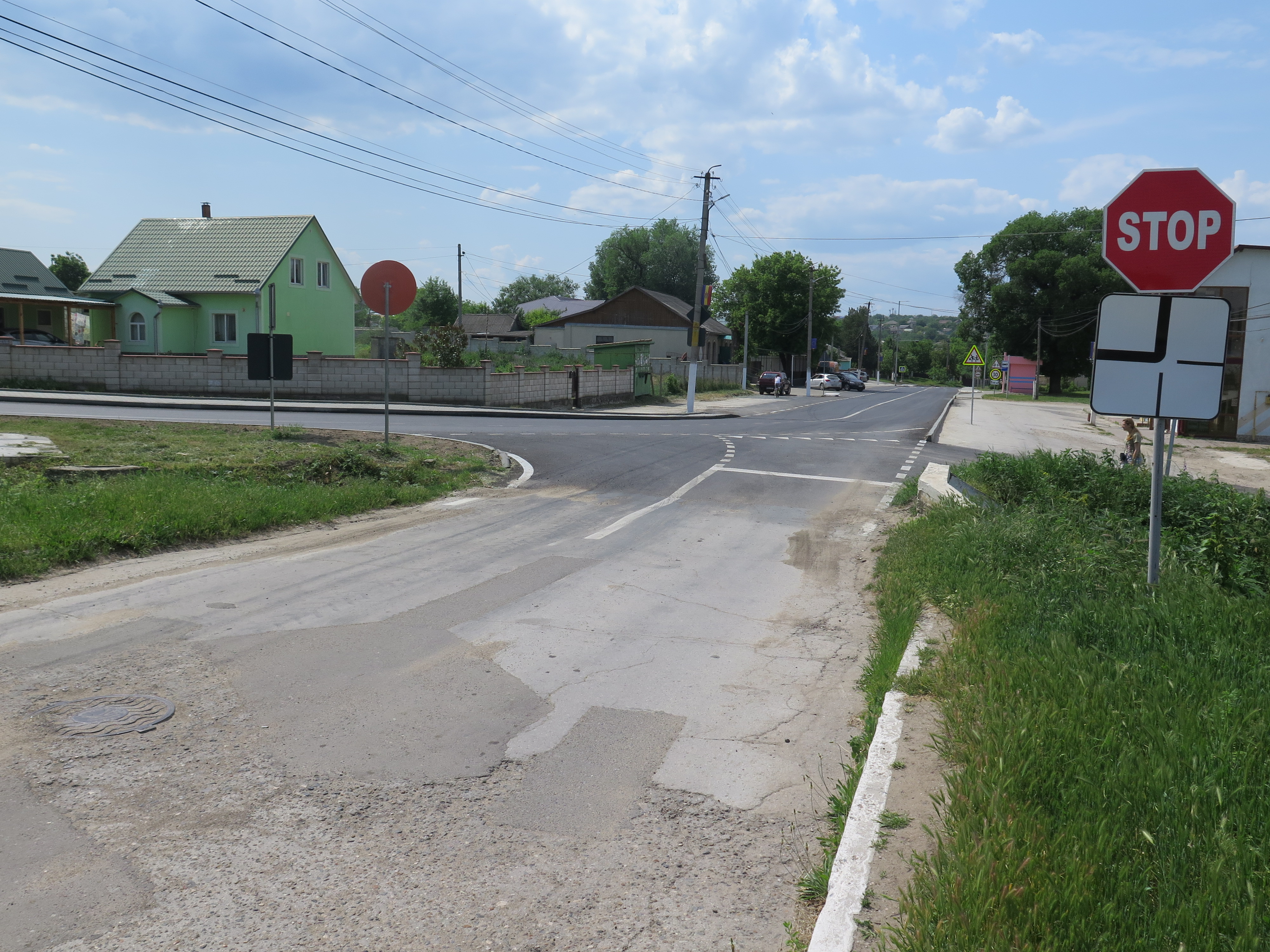 REPORTAJ LA CASTELUL MIMI. Liderii Uniunii Europene au ajuns în Republica Moldova și vor vedea locul de unde le vin oamenii care le muncesc  pe câmpuri, pe șantiere și în locuințe