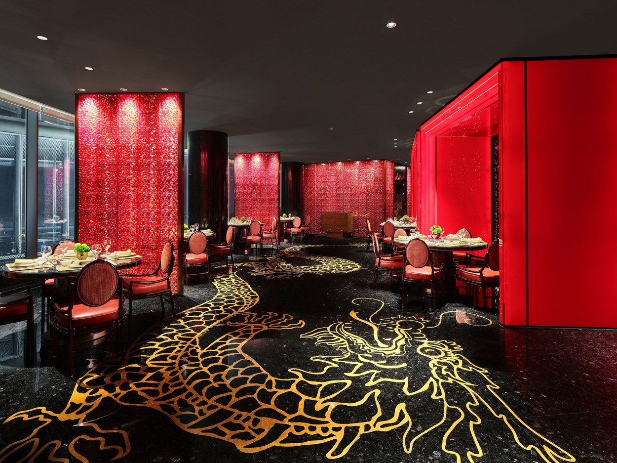 Cum arată „hotelul din nori”, inaugurat recent în China