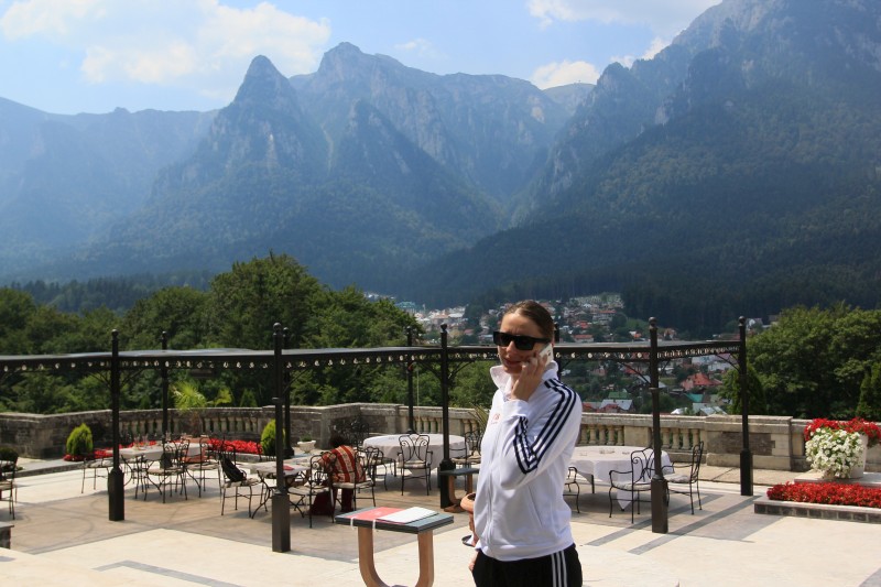 Ana Maria Brânză a dezvăluit câteva secrete ale petrecerii de după cununia civilă. Campioana a îmbrăcat tunica de bucătar / FOTO&VIDEO