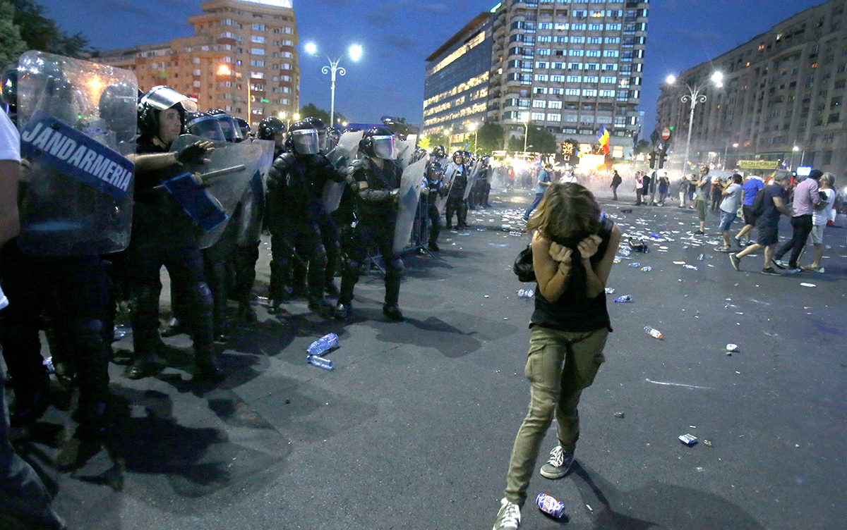 Un an de la protestul din 10 august, soldat cu violențe de stradă: aceiaşi şefi ai Jandarmeriei în funcţie, nici un vinovat găsit