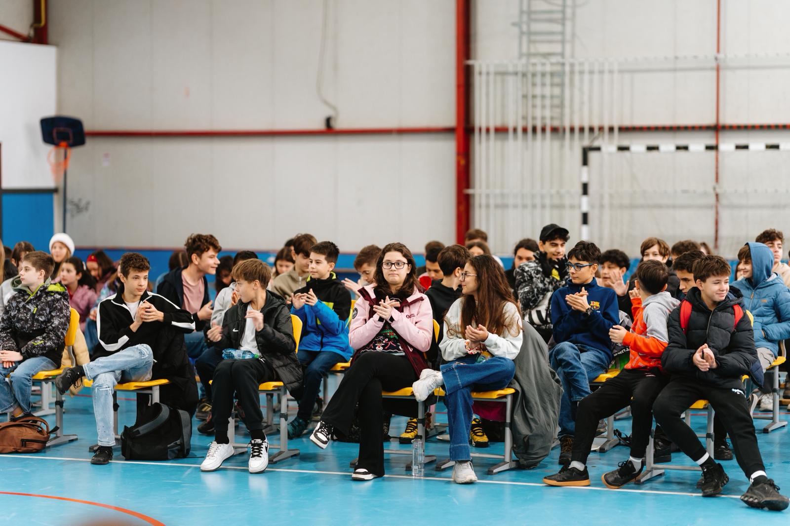Fundația Tinmar - „Educație pentru viitor”: 413 burse pentru elevii din sectorul 3, București
