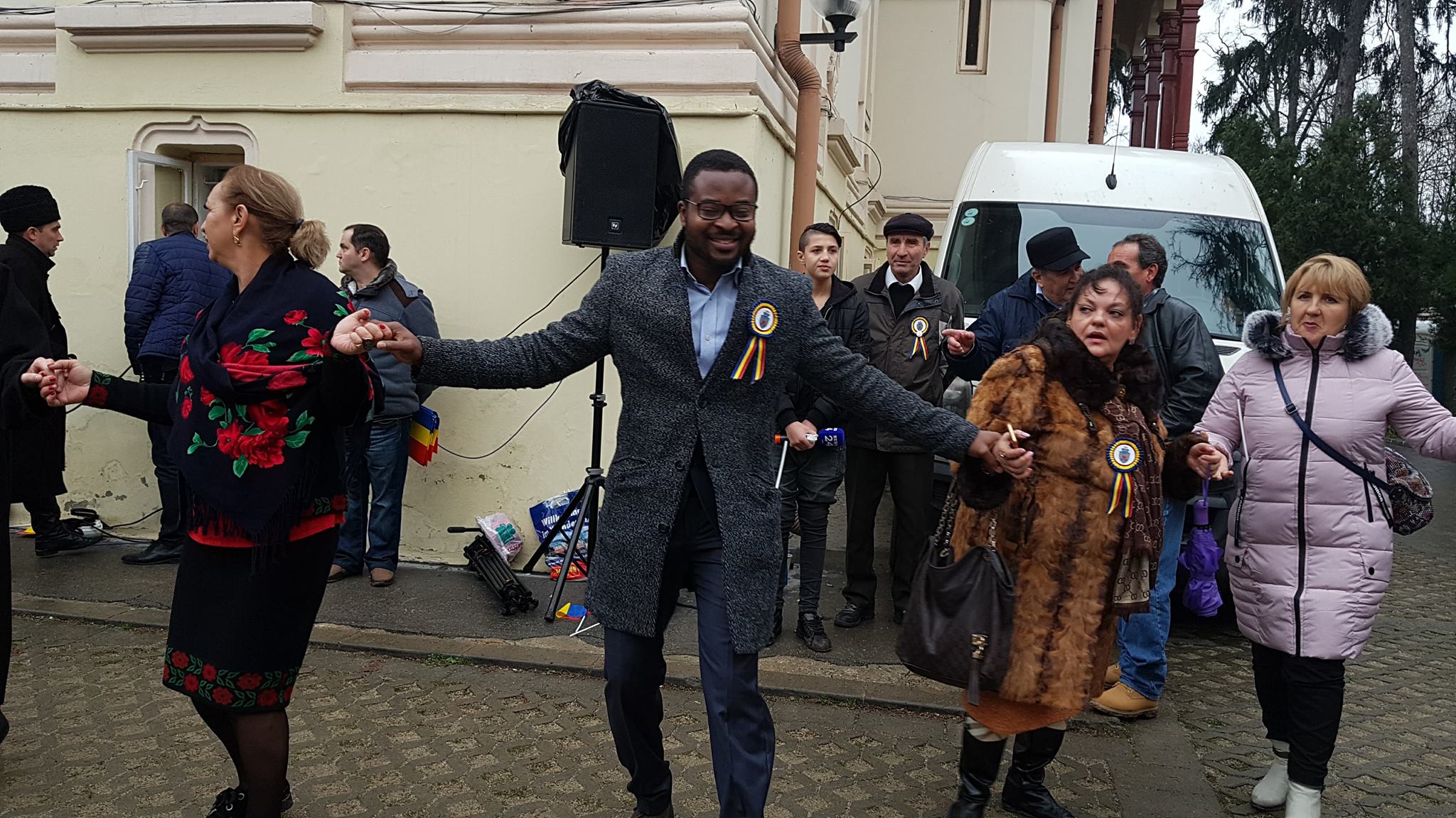 ALDE a dat petrecere în curtea sediului central de la Arcul de Triumf FOTO&VIDEO