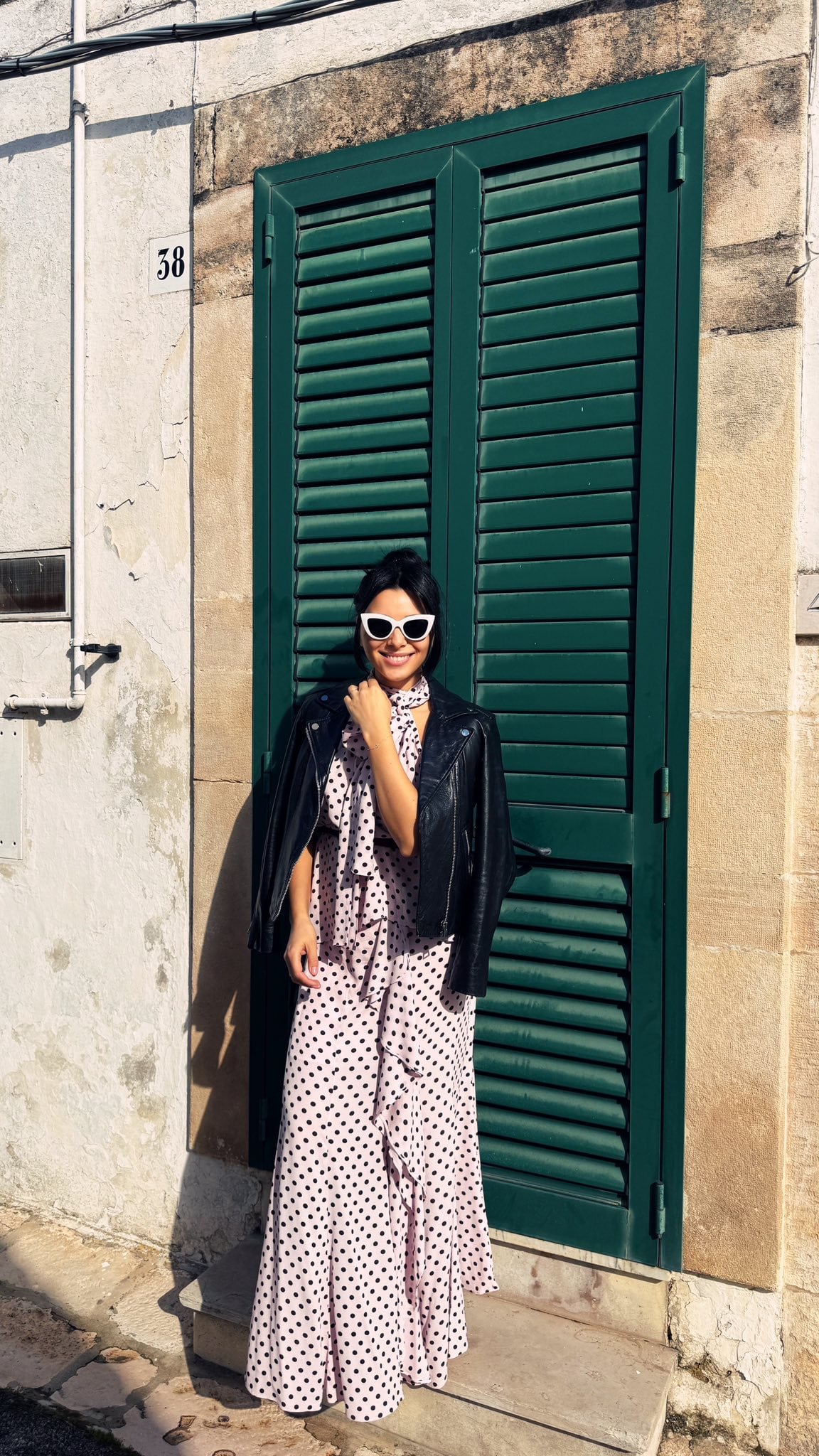 Cum a apărut Corina Caragea în Alberobello, Italia. A purtat o rochie superbă și a avut parte de experiențe inedite. „Am dormit și eu într-o astfel de căsuță”