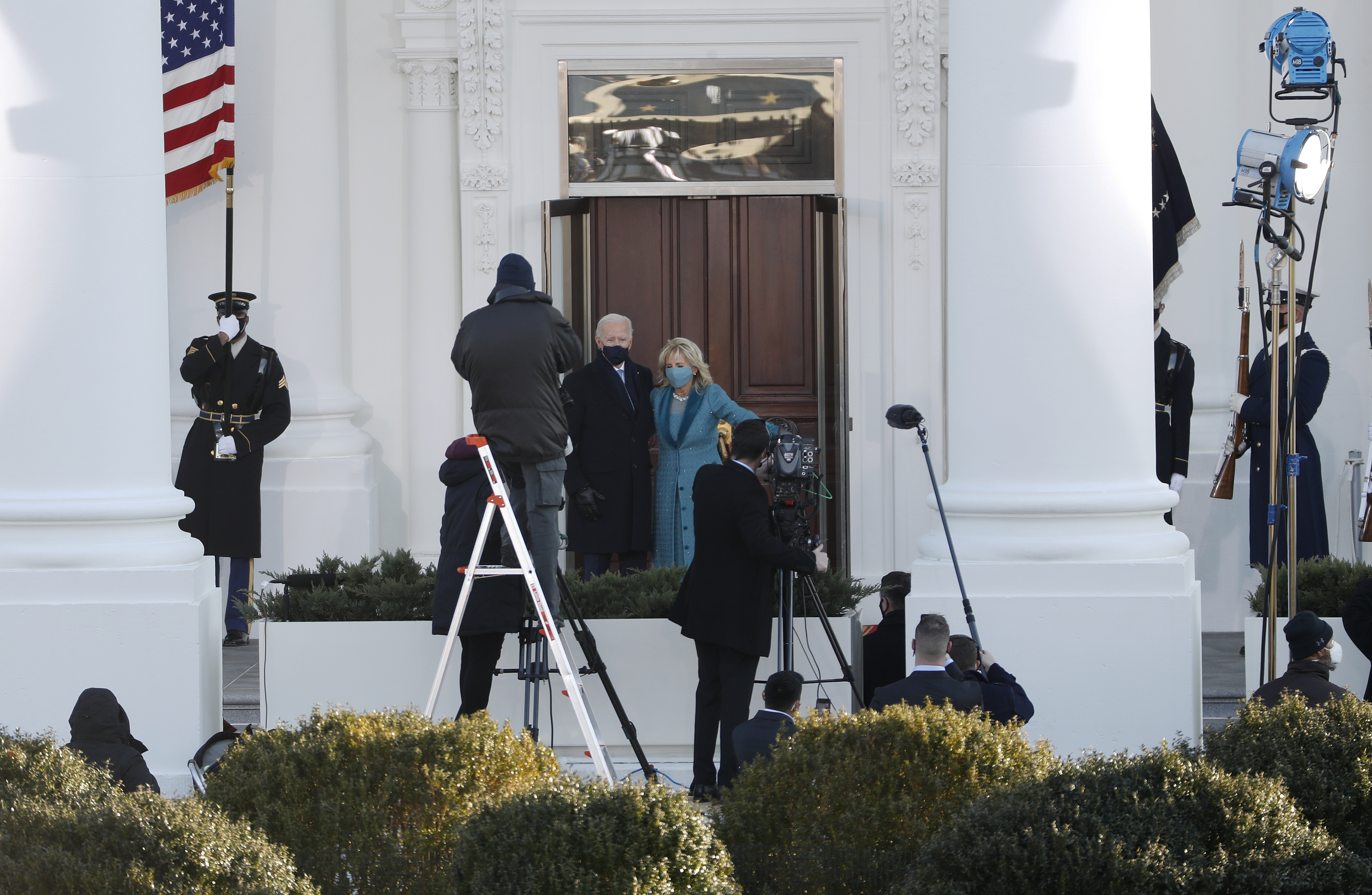 Primele măsuri ale noului președinte al SUA, Joe Biden, vizează pandemia, mediul, migrația și anunță o desprindere clară de era Trump