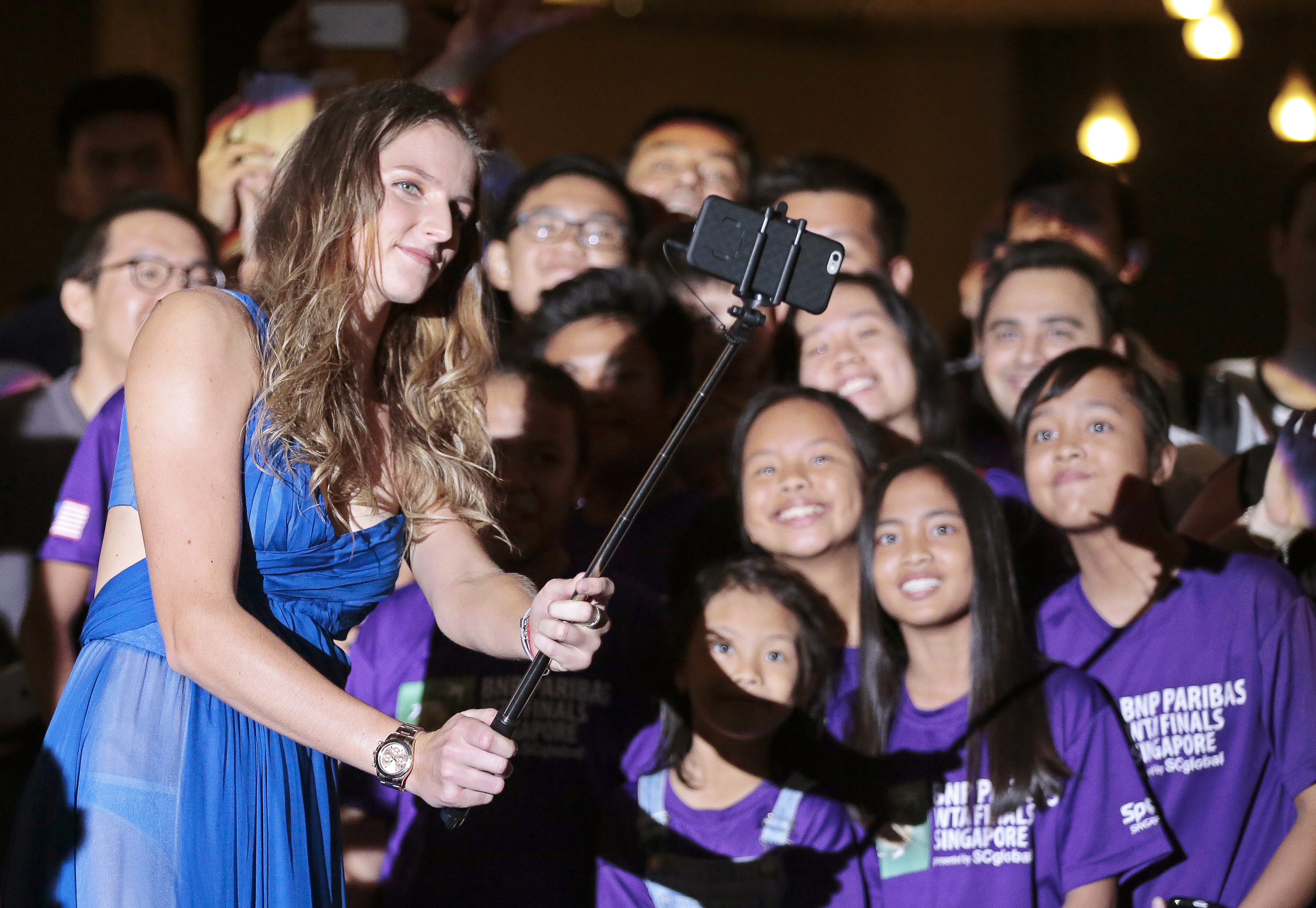 Simona Halep a fost sclipitoare la parada campioanelor de la Singapore. A purtat o ținută de peste 2.000 de euro | GALERIE FOTO&VIDEO