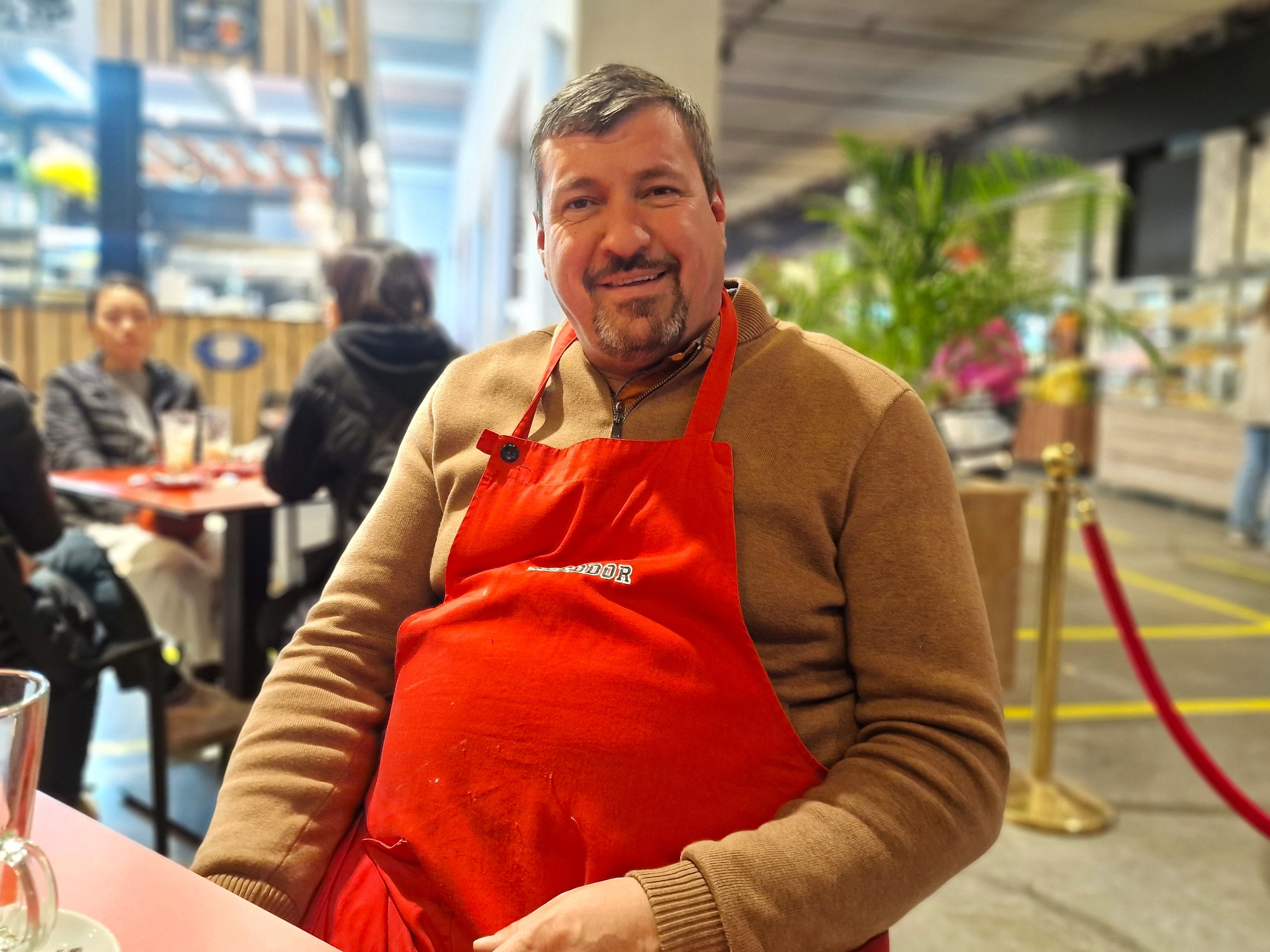 CORESPONDENȚĂ DE LA BRUXELLES. Cum a fost cucerită capitala Europei de covrigi și poale-n brâu: „60% dintre clienți sunt români, restul sunt de alte nații: belgieni, chinezi, africani”