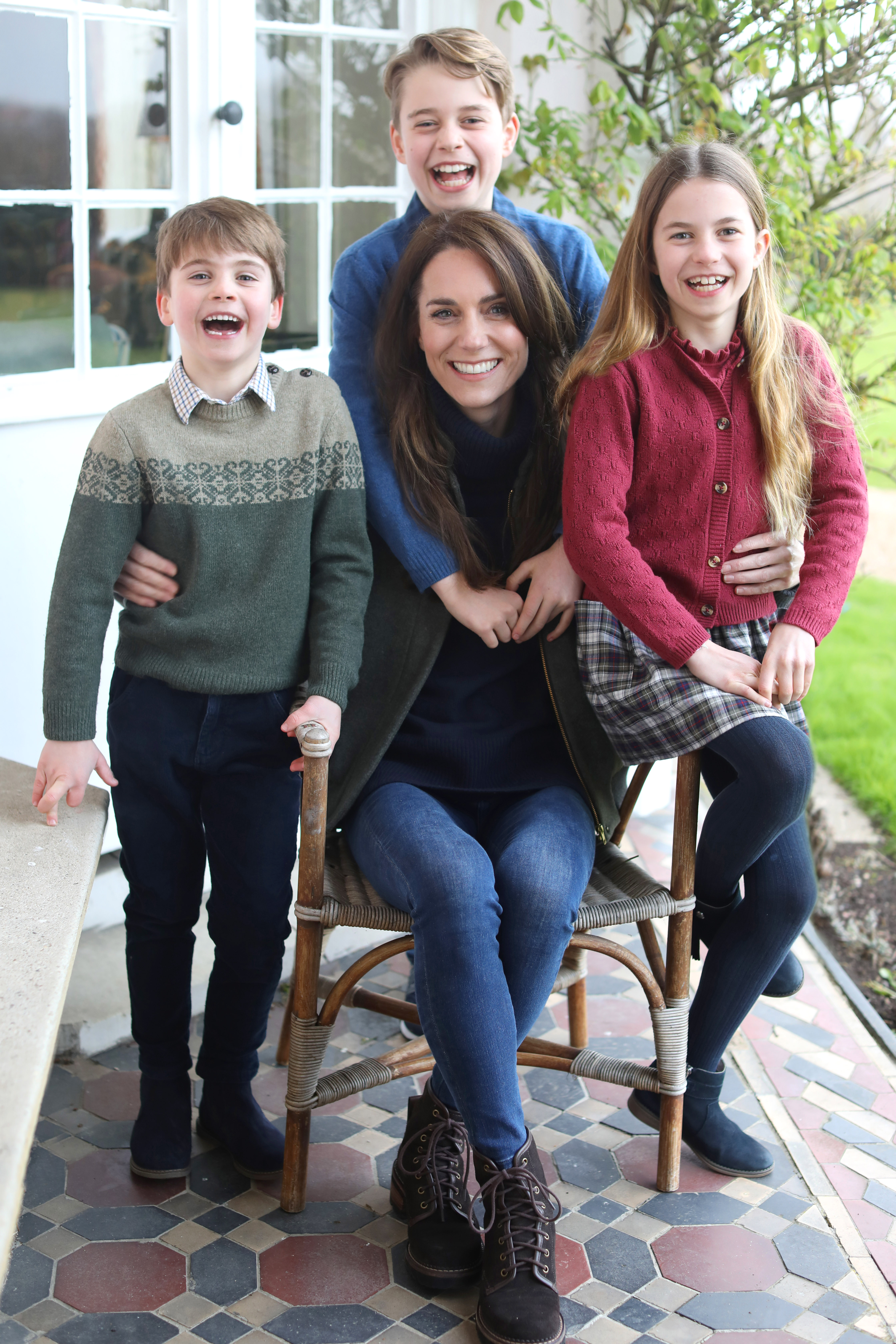 Prințesa Charlotte a împlinit 9 ani. Detaliul observat în fotografia realizată de Kate Middleton