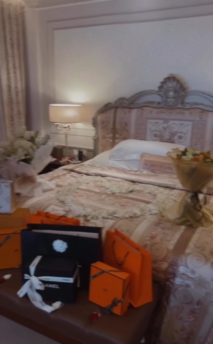Aniversare de lux pentru Andreea Tonciu la Palazzo Versace Hotel în Dubai. Cum a fost răsfățată de ziua ei de naștere