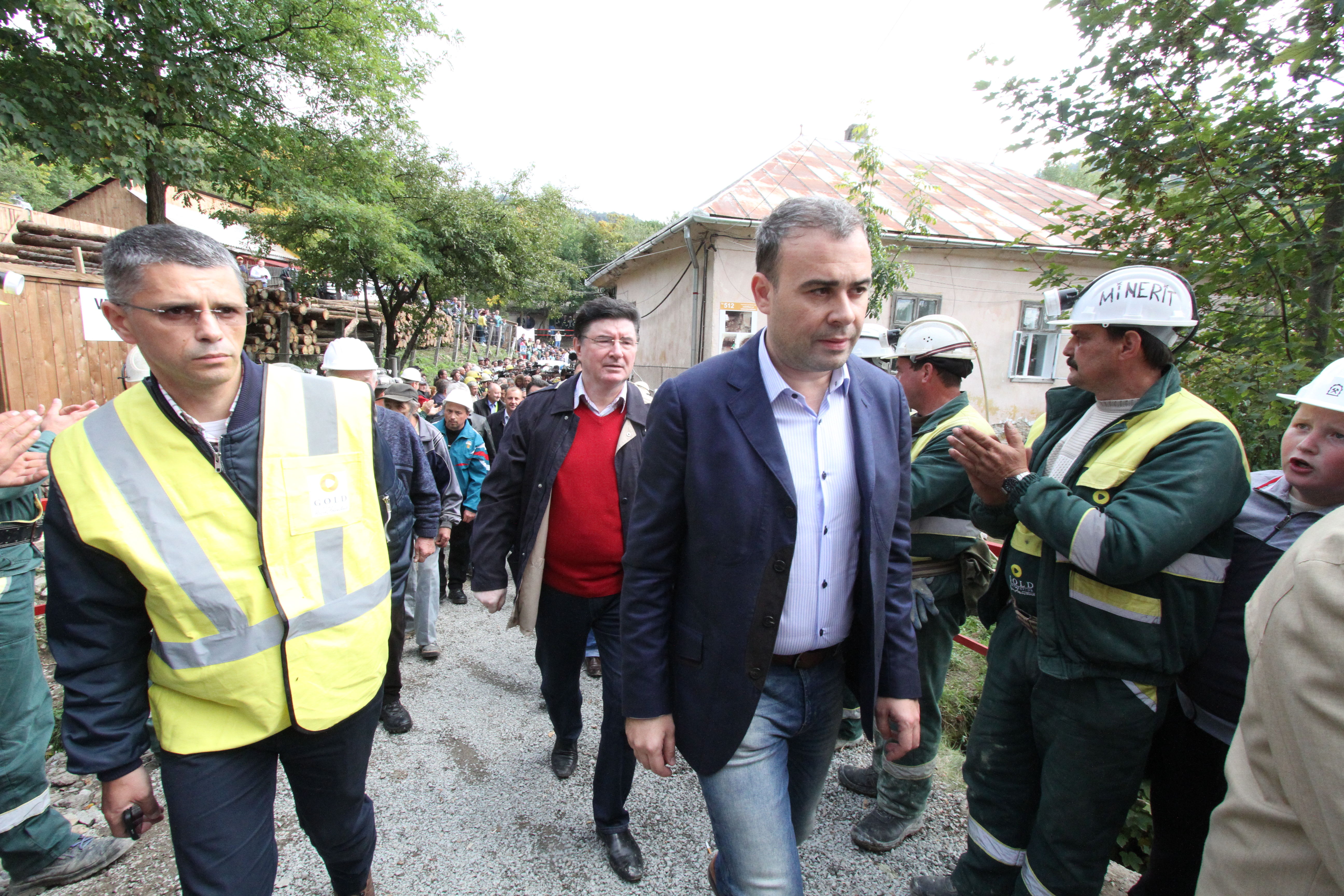 Atunci și Acum: Darius Vâlcov a intrat în politică sub aripa lui Traian Băsescu și a ajuns ”creierul” guvernării PSD-ALDE