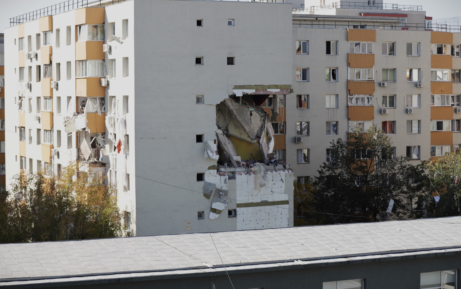 Cu ce se aleg proprietarii din blocul distrus de explozie, în Rahova, dacă e demolat de stat: „Dacă a dispărut locuința, dispare și dreptul de proprietate”
