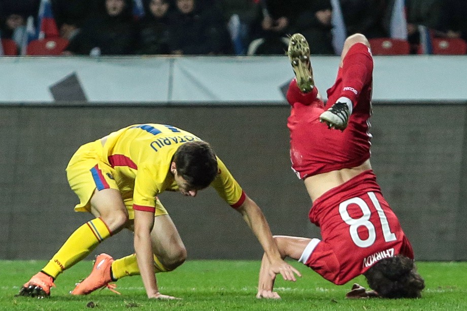 Rusia - România 1-0. Ce păcăleală! Christoph Daum a jucat la egal, dar a pierdut în ultima secundă. Din ofsaid! | LIVEBLOG