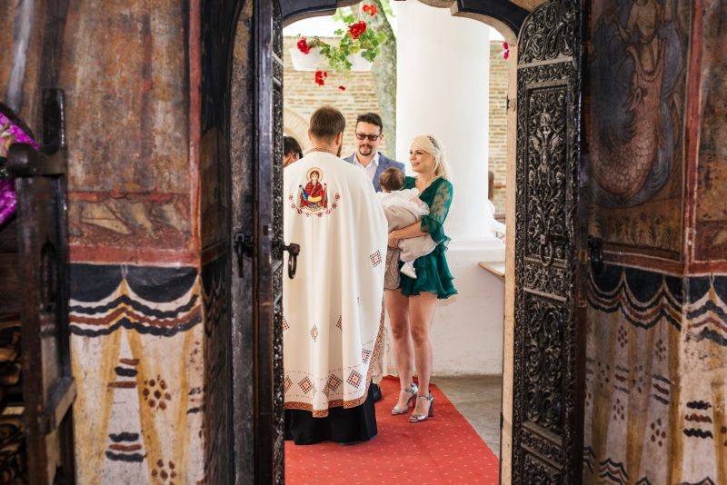 Imagini nemaivăzute de la botezul Zorei, fetița lui Jojo și a lui Paul Ipate. Ce nu a știut nimeni despre eveniment