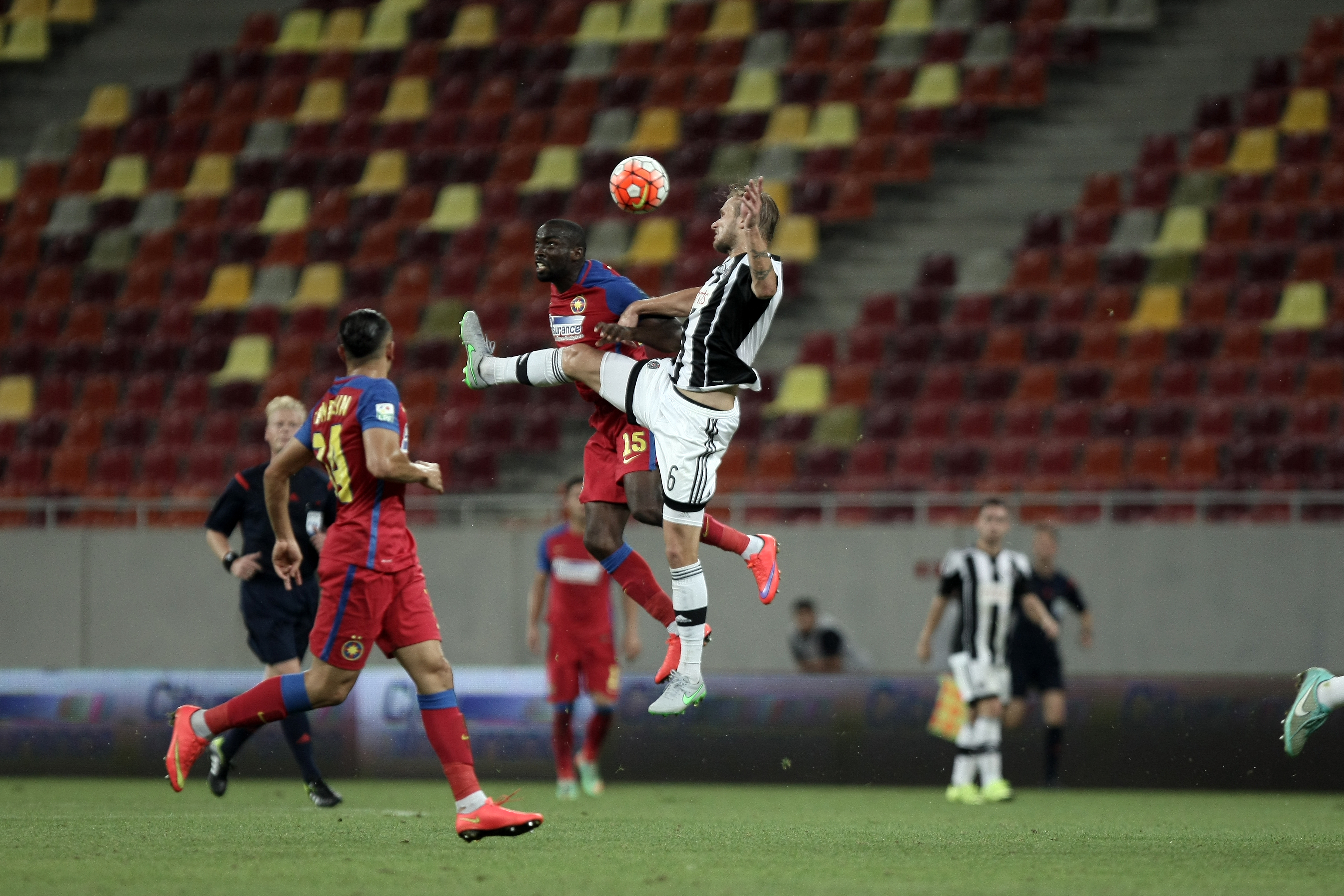 Steaua - Partizan 1-1 (Liga Campionilor, turul III preliminar, prima manșă). Gigi s-a rugat, Varela a egalat, iar calificarea în play-off se decide în infernul de la Belgrad / LIVE BLOG & VIDEO
