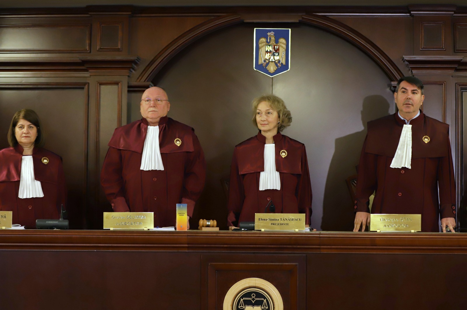 Curtea Constituțională a amânat verdictul la pensiile magistraților. Ilie Bolojan amenințase cu demisia dacă legea pică la CCR
