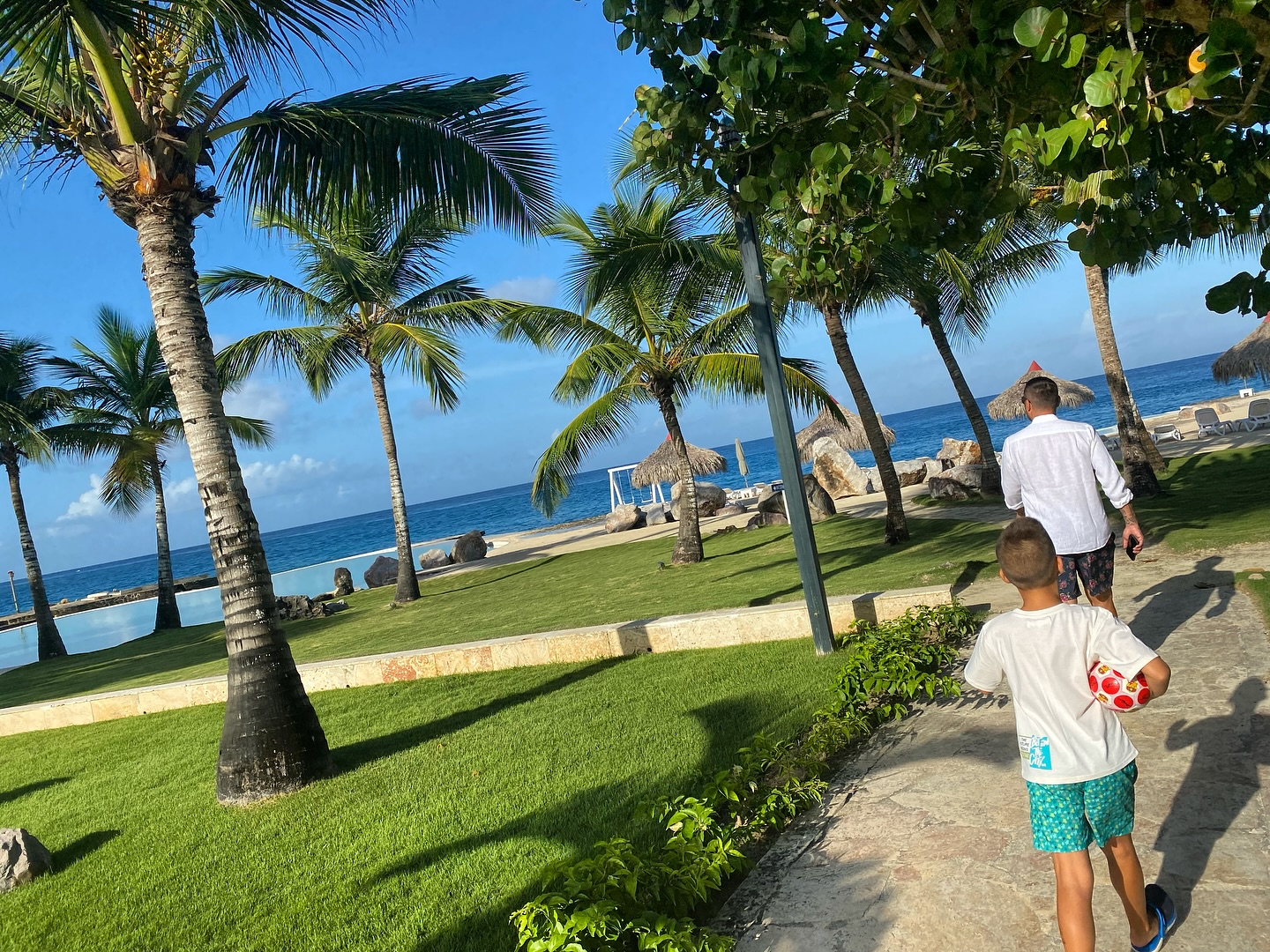 Imagini rare cu cei patru copii ai lui Adrian Mutu. Își petrec vacanța în Republica Dominicană