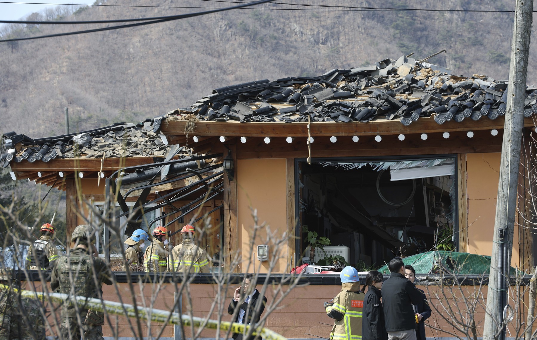 142 de case au fost bombardate accidental de două avioane de luptă, în timpul unui exercițiu cu muniție de război, în Coreea de Sud