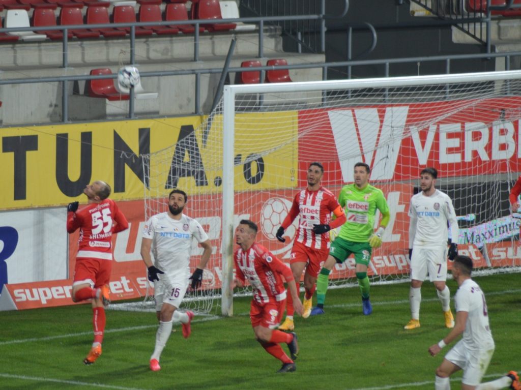Liga 1, etapa a 26-a. FCSB, salvată de Florin Tănase, în prelungirile meciului cu Mediașul