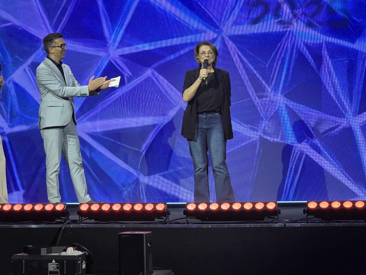 Carmen Tănase e noul jurat de la „Românii au talent”. Actrița i-a luat locul lui Dragoș Bucur: „Încerc din răsputeri să nu dezamăgesc”