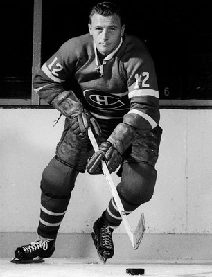 Fostul hocheist canadian Dickie Moore, câştigător de şase ori al Cupei Stanley, a murit la 84 de ani