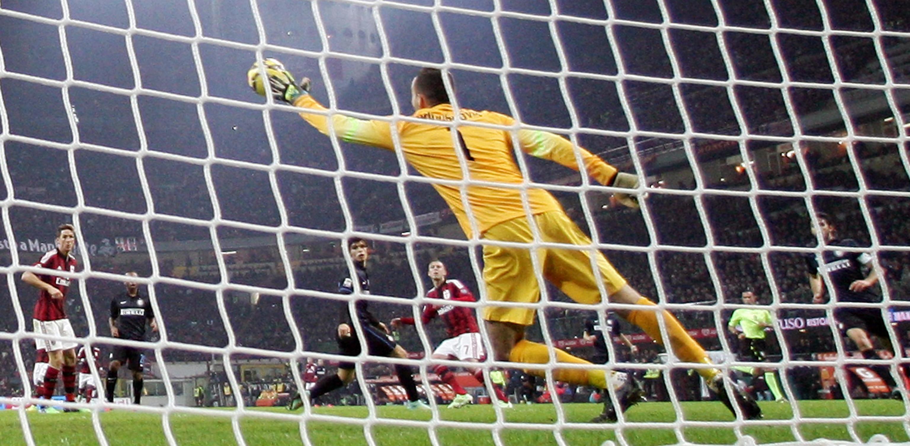 VIDEO & GALERIE FOTO  /  AC Milan și Inter au făcut spectacol în "Derby della Madonnina"