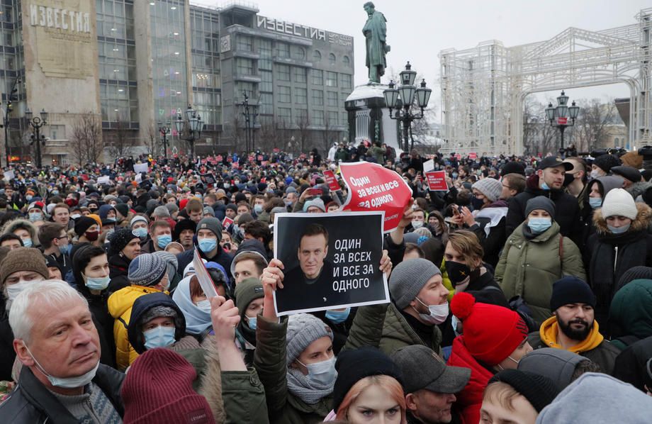 Protestele din Rusia | Peste 2.400 de oameni săltați, printre care și un copil. „Putin e un hoț!” și „Rusia fără Putin!”, au strigat manifestanții