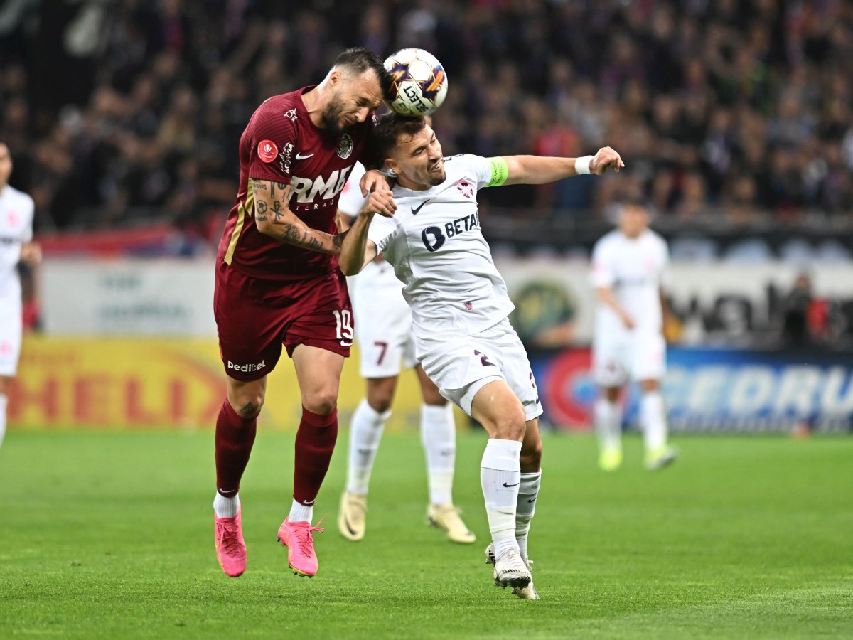 FCSB a primit trofeul de campioană a României în fața a peste 54.000 de spectatori, după ce a pierdut cu CFR Cluj
