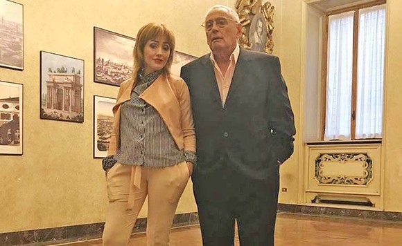 Imagini îngrijorătoare cu Horia Moculescu. Compozitorul este vizibil slăbit și este în cărucior cu rotile