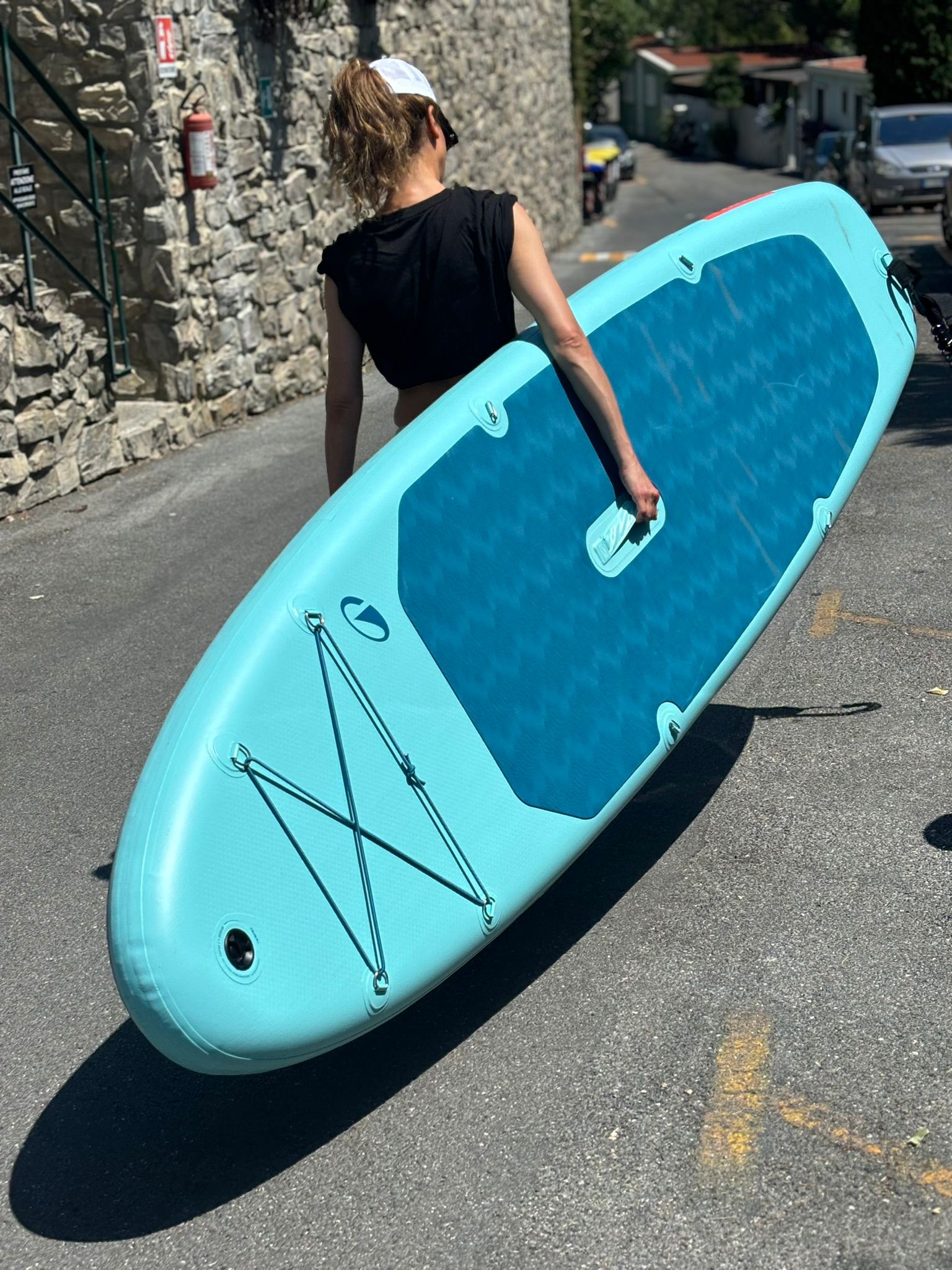 Actorii Bogdan Albulescu și Andreea Vasile, vacanță împreună: „Timp cu familia, liniște și bucurie”. Ce au făcut în Grecia