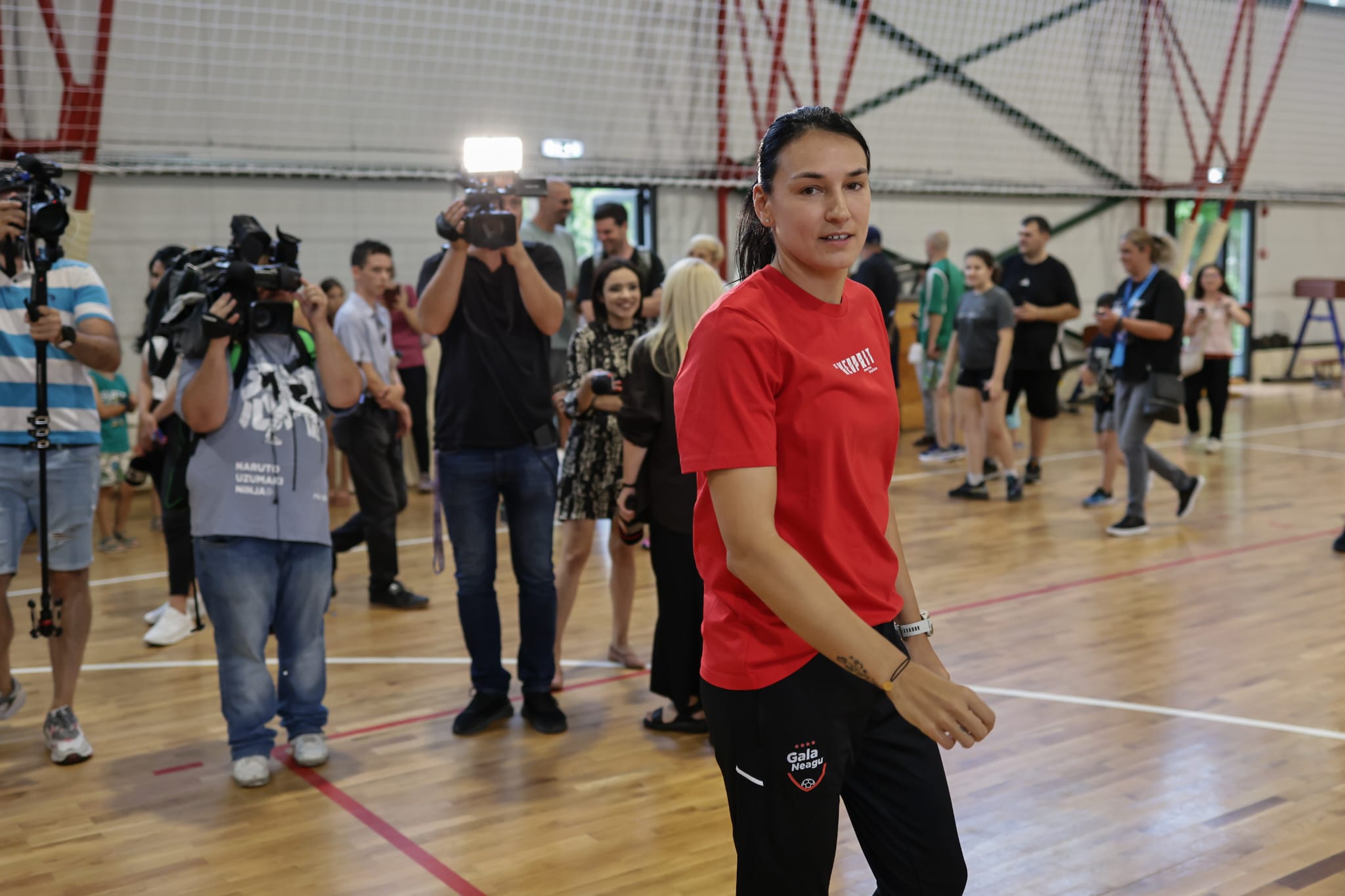 Școala 164 din București a inaugurat cea mai mare bază sportivă, care îi poartă numele campioanei Cristina Neagu